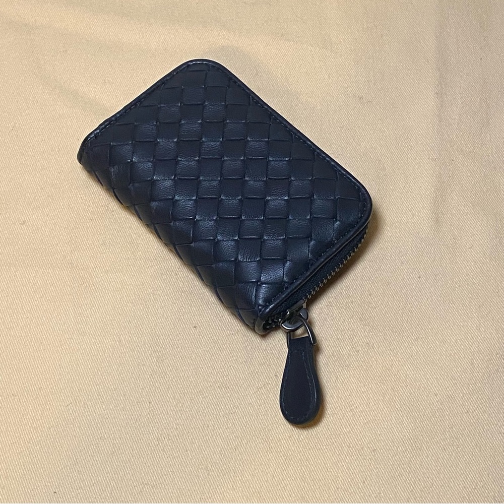 Bottega Veneta Zipped Card Case - Picture 2 of 15